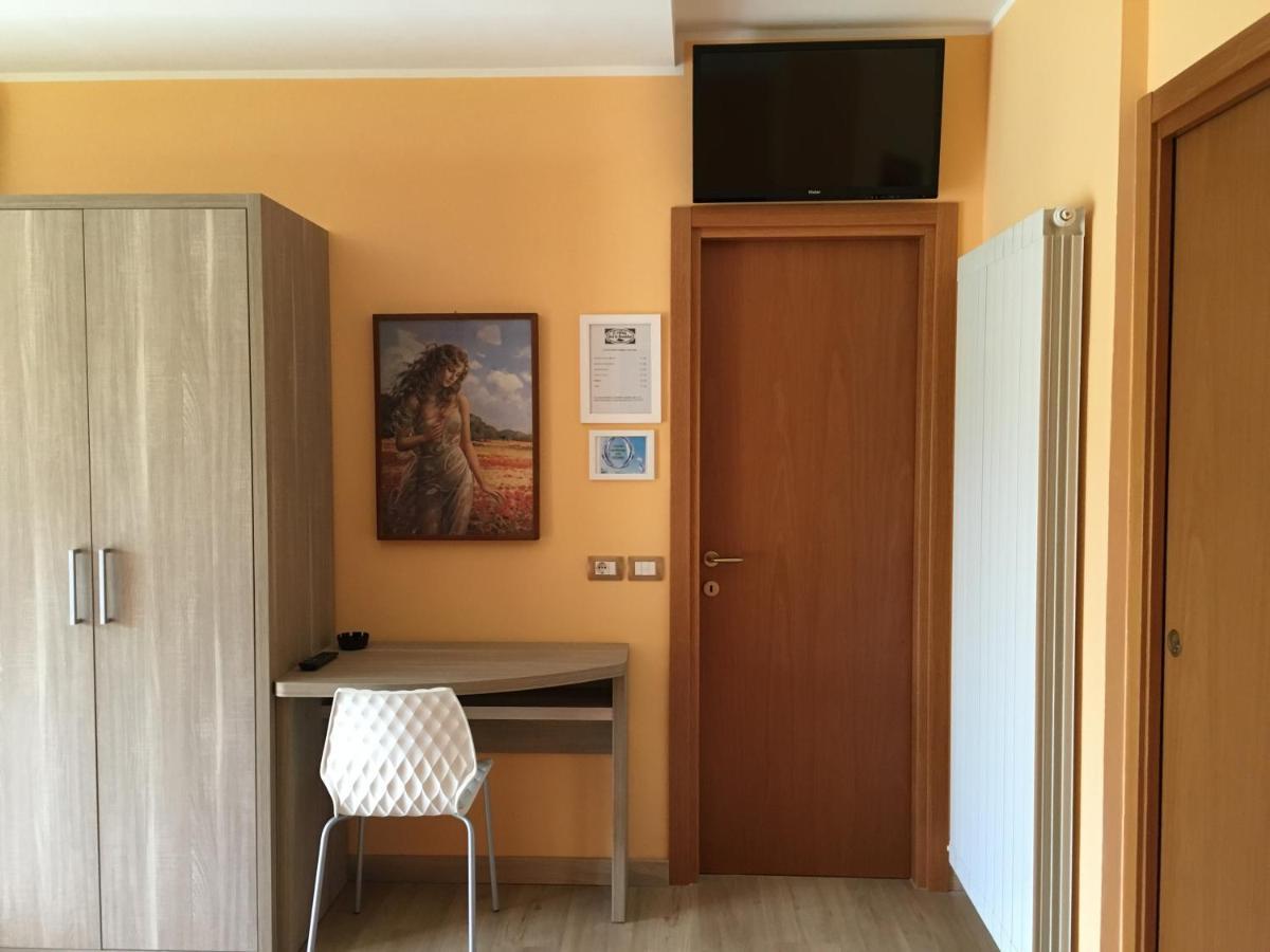 Il Villino Agriturismo B&B Belforte del Chienti ภายนอก รูปภาพ