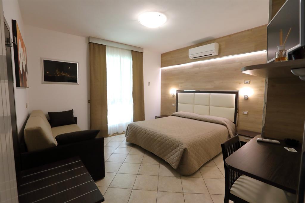 Il Villino Agriturismo B&B Belforte del Chienti ภายนอก รูปภาพ
