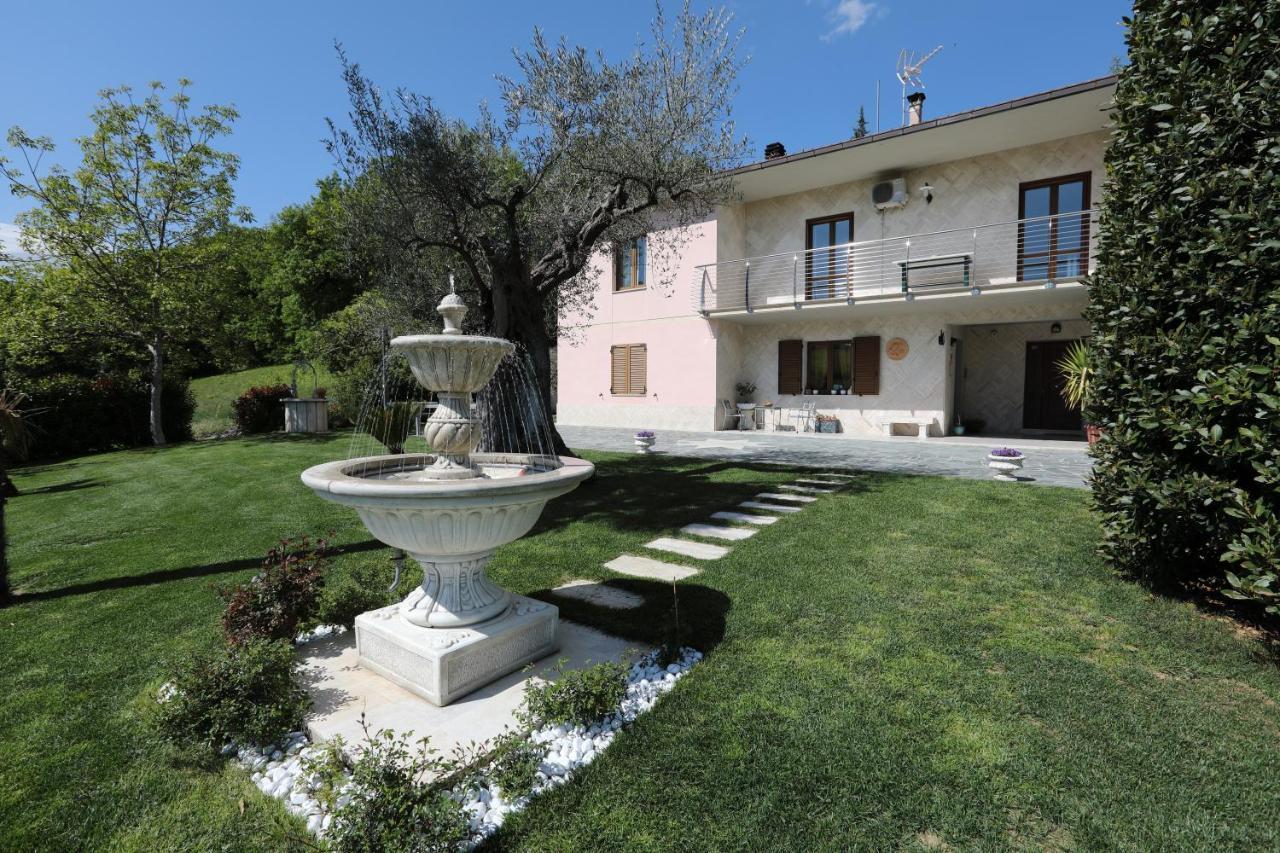 Il Villino Agriturismo B&B Belforte del Chienti ภายนอก รูปภาพ